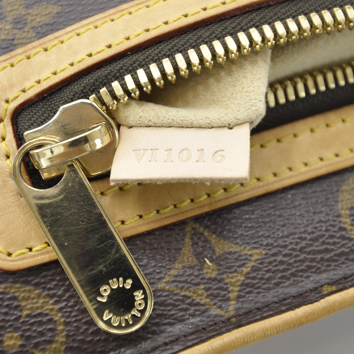Louis Vuitton Monogram Hudson GM w Short Strap 10 of 10