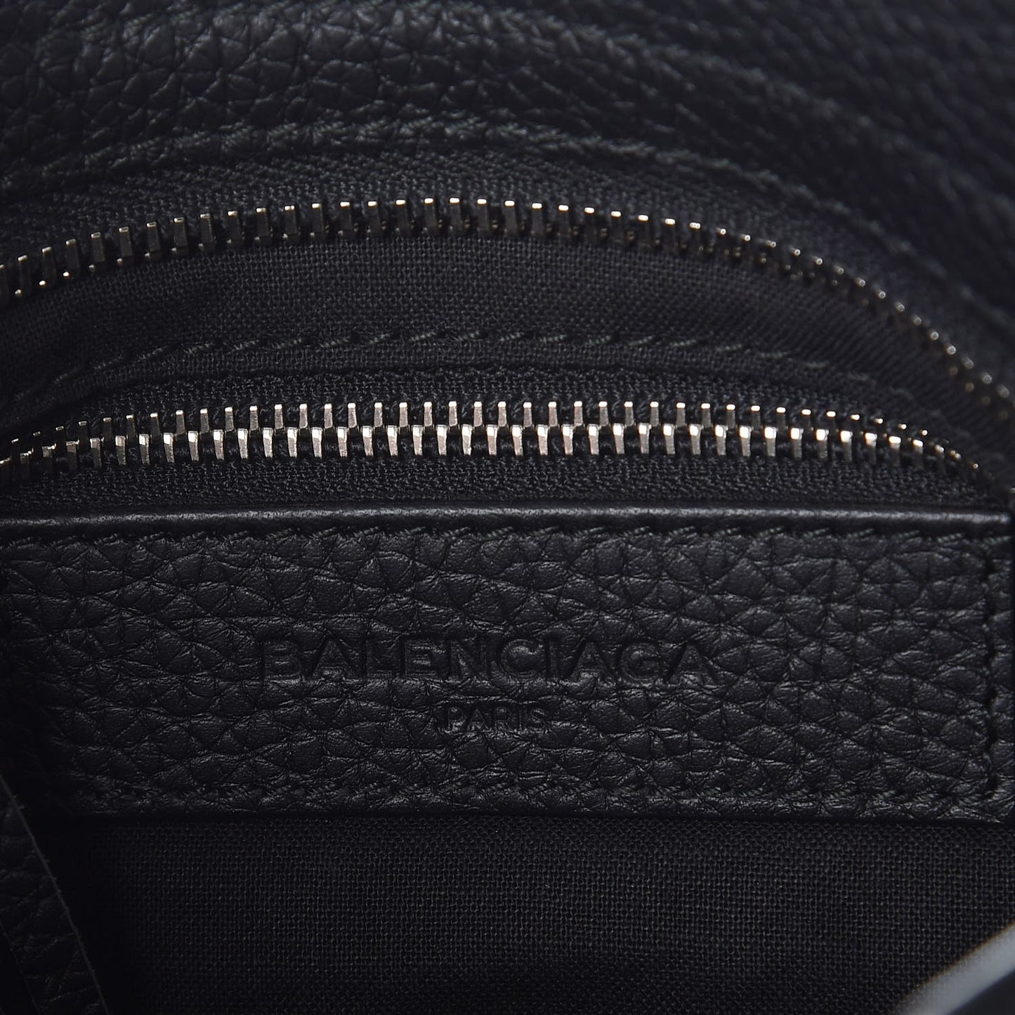Vibrato Calfskin Classic Silver Hardware Mini City Black
