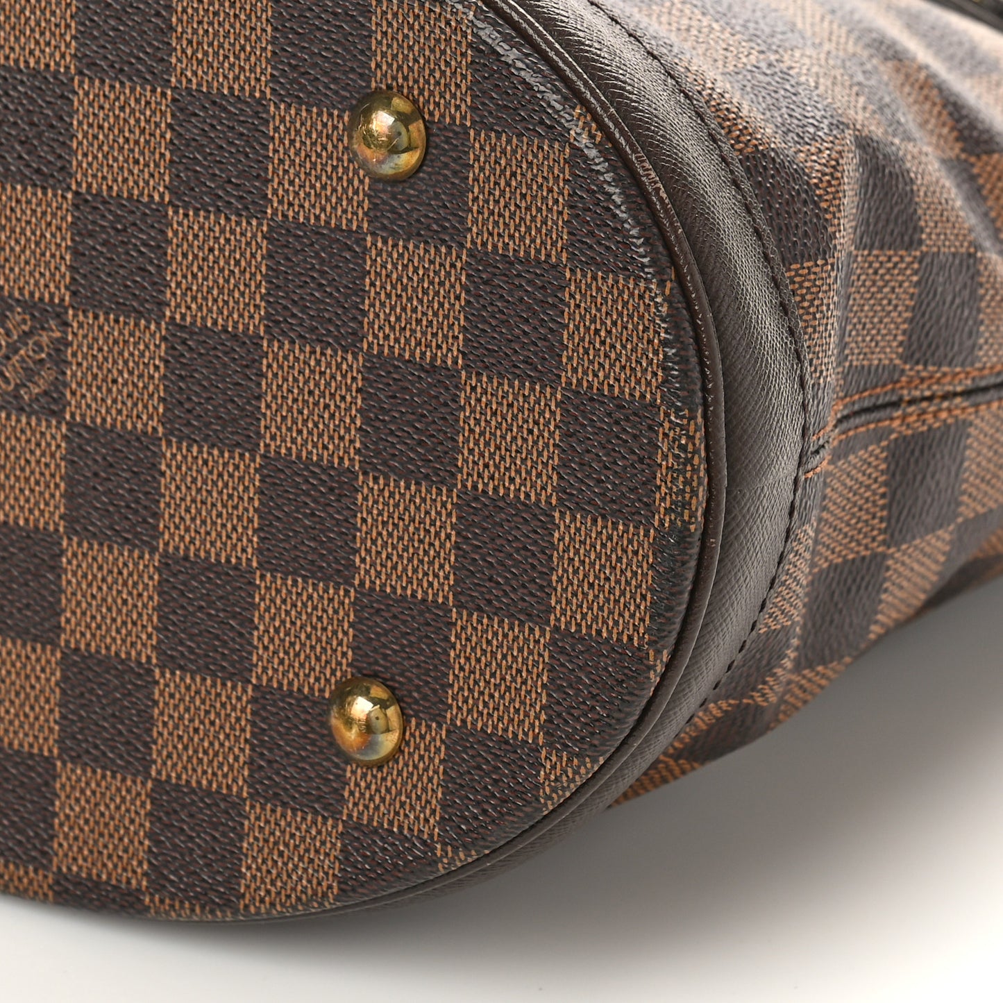 Damier Ebene Marais Bucket 23