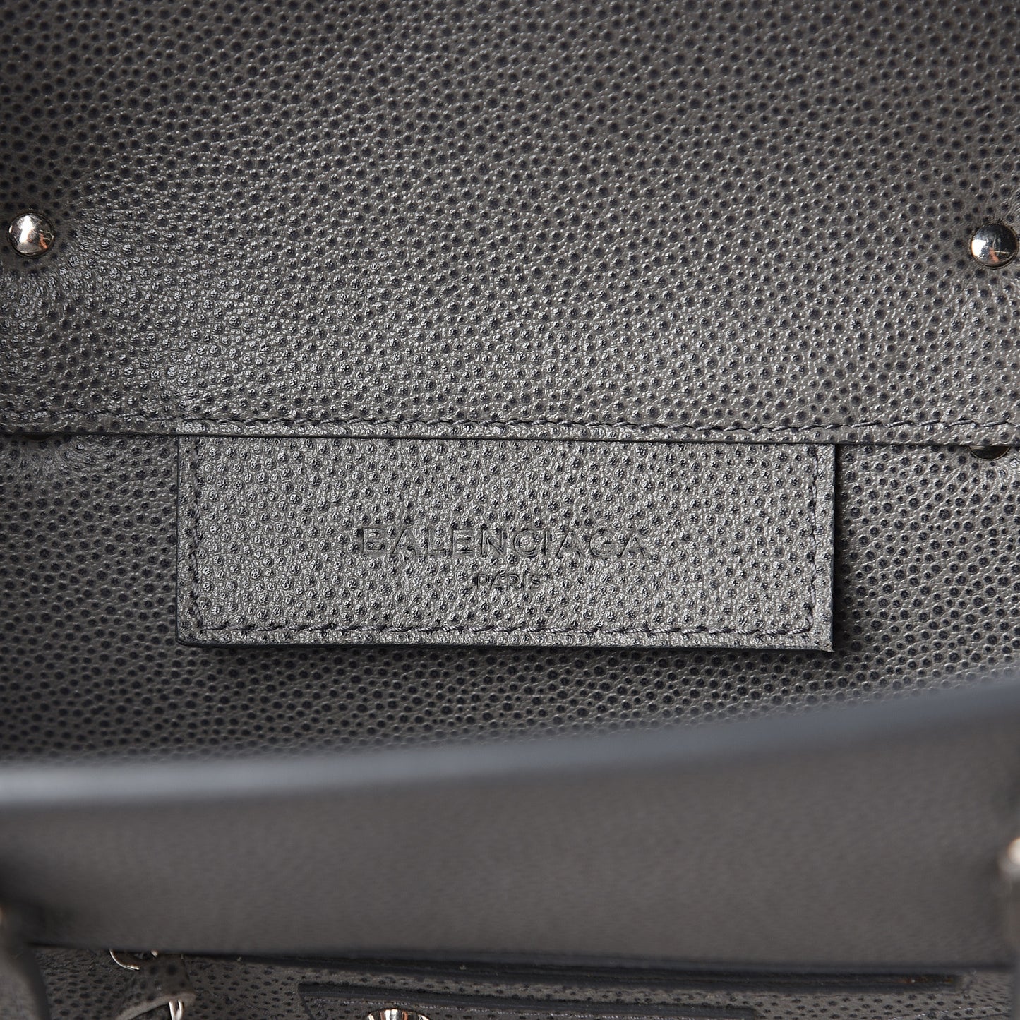 Grained Calfskin Papier Flap Tote Gris Pyrit