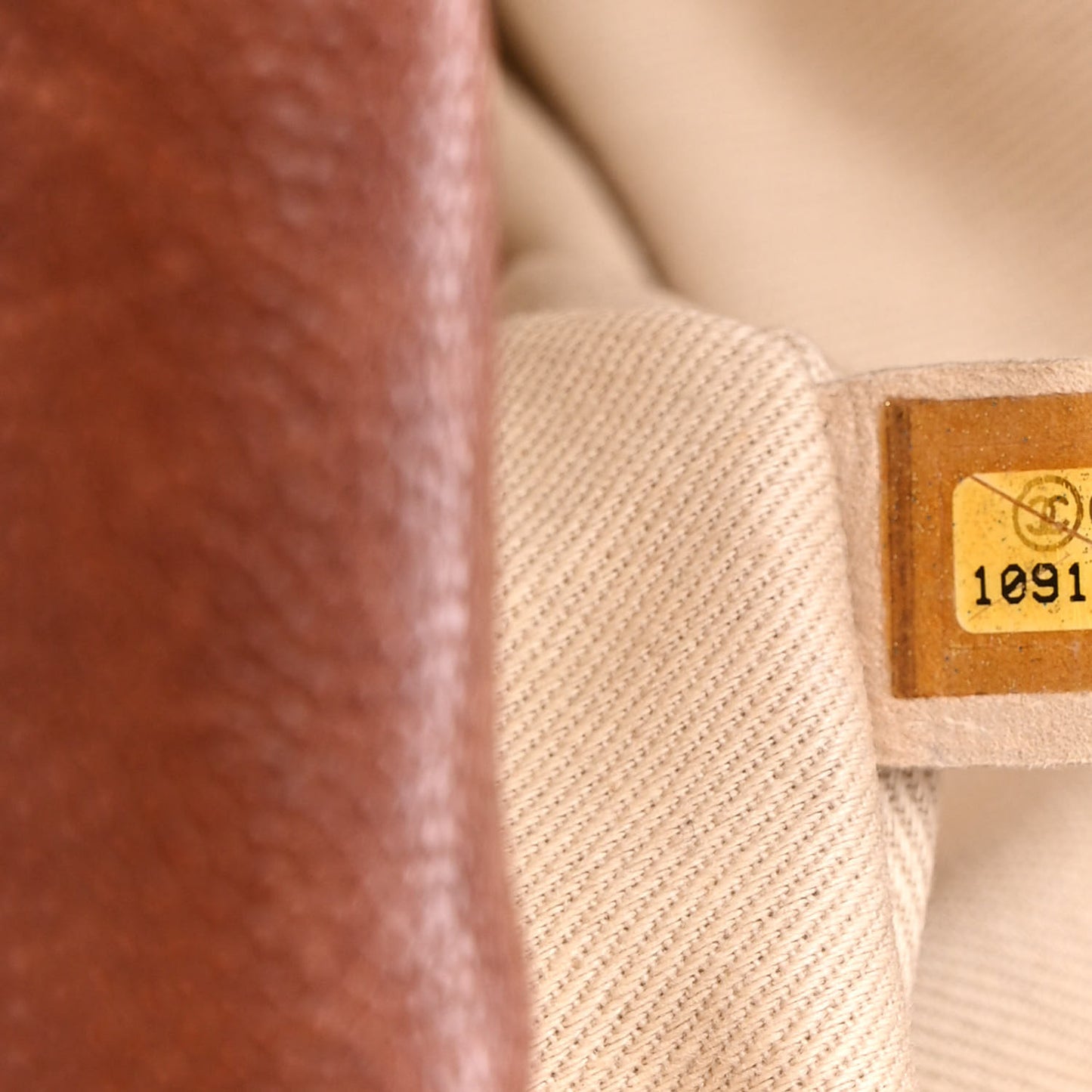 Caviar Outdoor Ligne Flap Brown