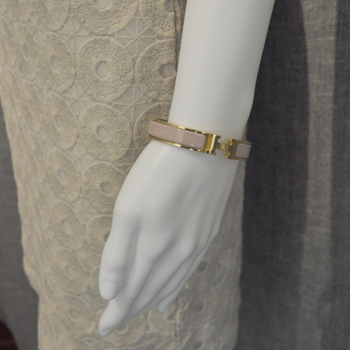 Enamel Narrow Clic Clac H Bracelet Pink and Gold