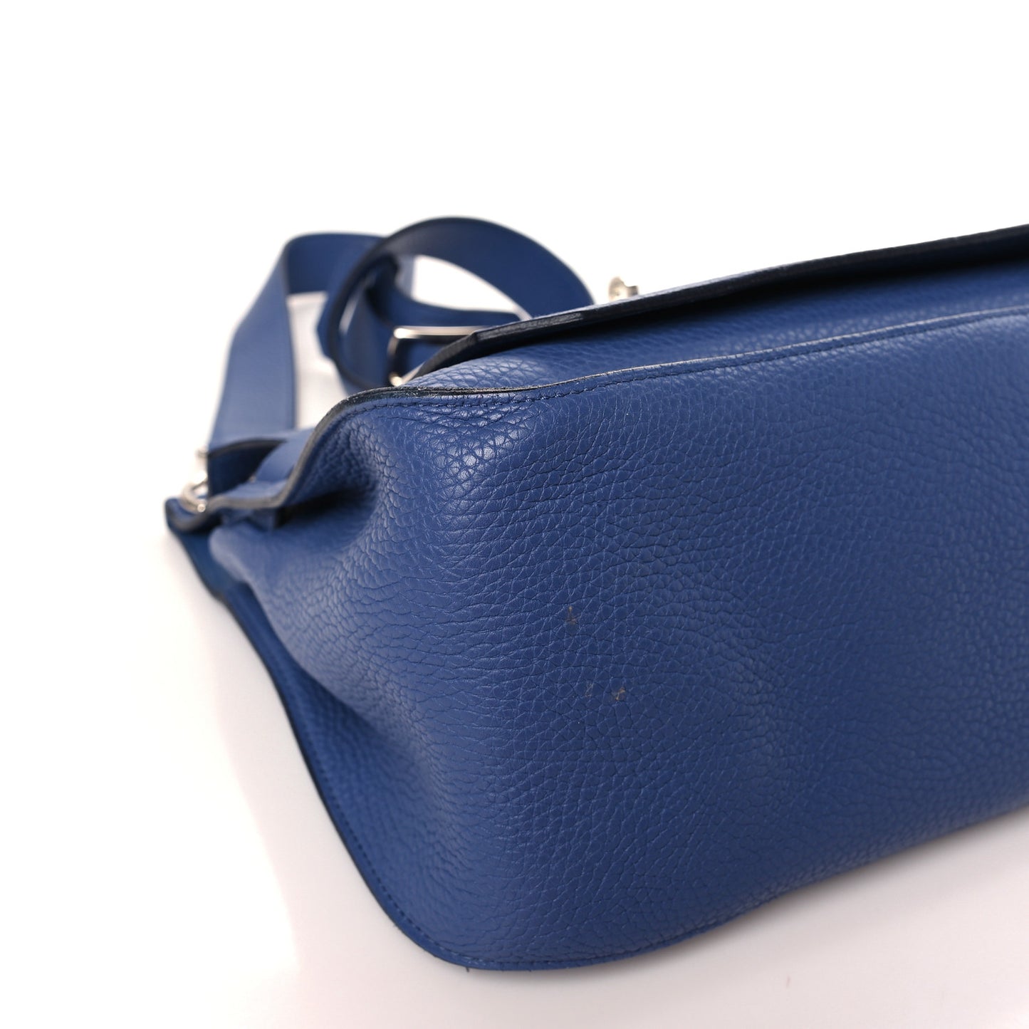 Taurillon Clemence Jypsiere 31 Bleu Brighton