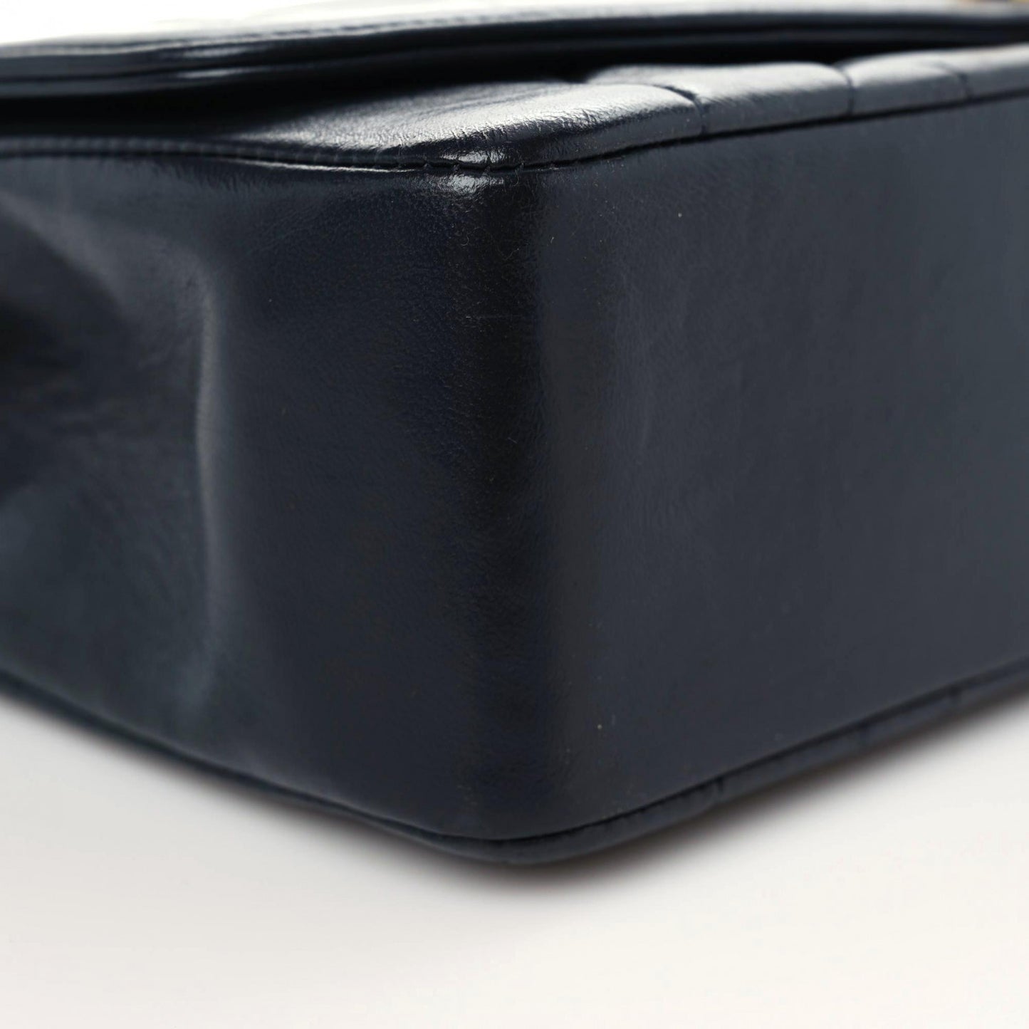 Lambskin Quilted Medium Single Flap Black