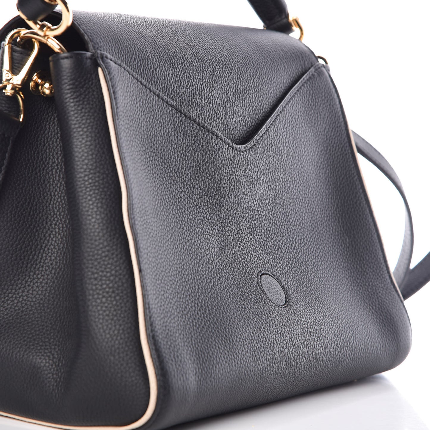 Monogram Double V Black