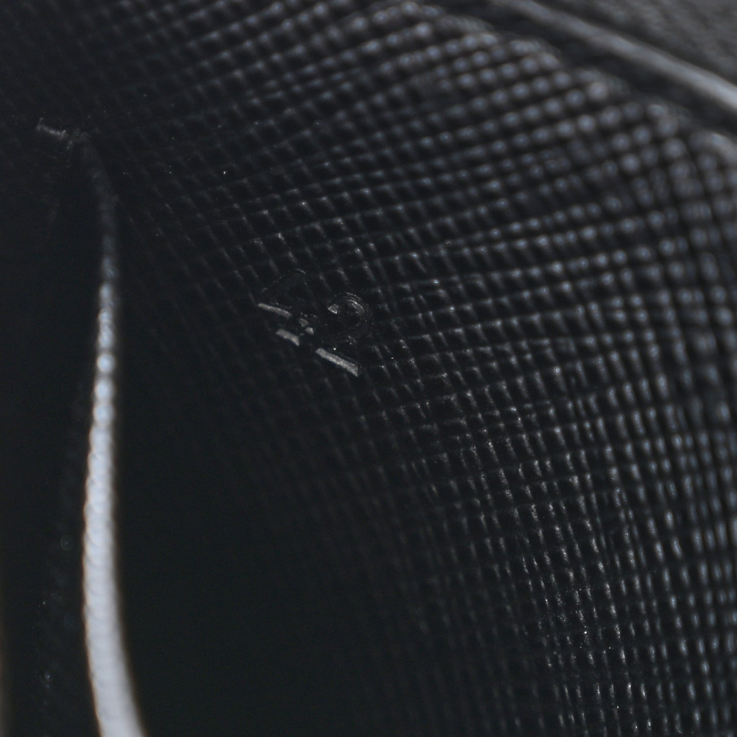 Saffiano Zip Card Holder Black