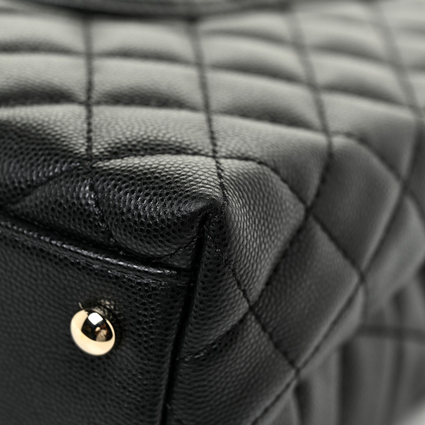 Caviar Quilted Medium Coco Handle Flap Black
