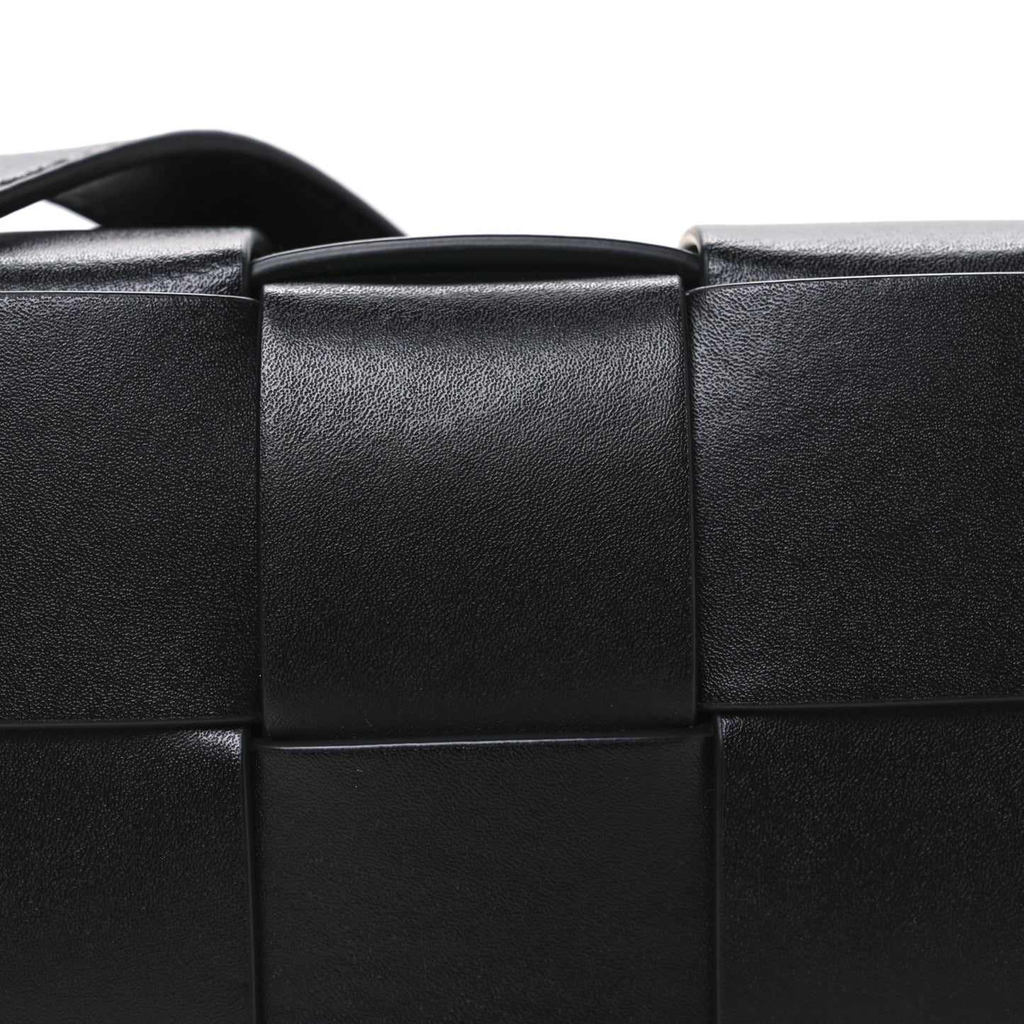 Nappa Maxi Intreccio Cassette Bag Black Avocado
