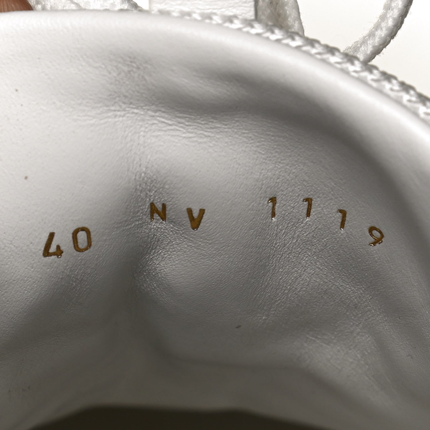 Louis Vuitton Calfskin Monogram Denim Run Away Sneakers 40 White 10 of 10