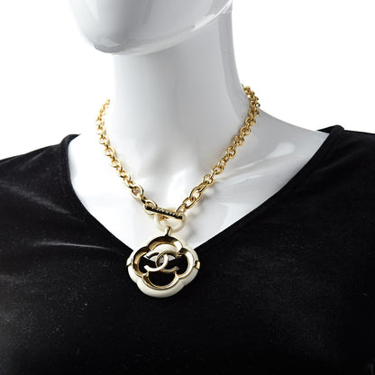 Chanel Resin CC Medallion Choker Chain Necklace Gold Ivory 2 of 4
