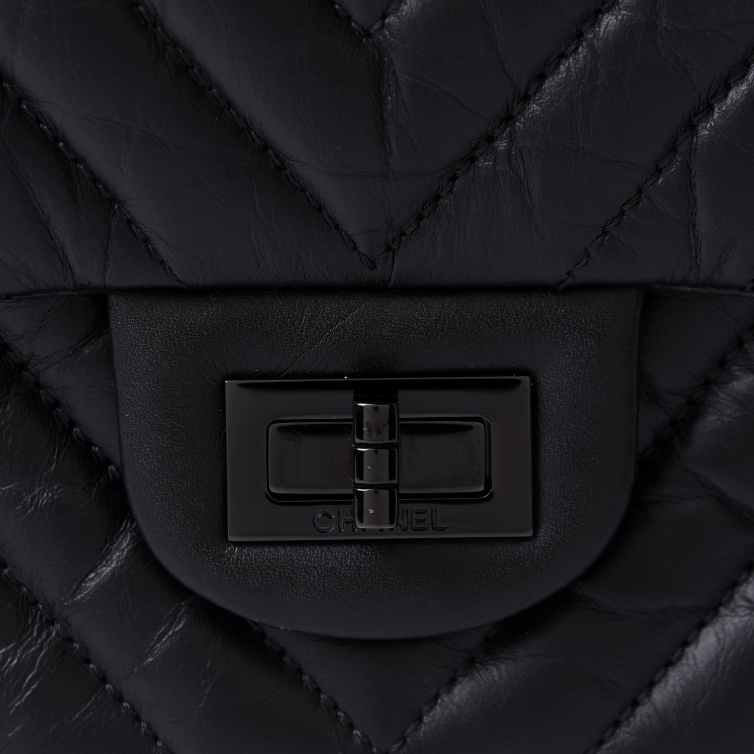Chanel Aged Calfskin Chevron Quilted 2.55 Reissue 226 So Black 7 of 10