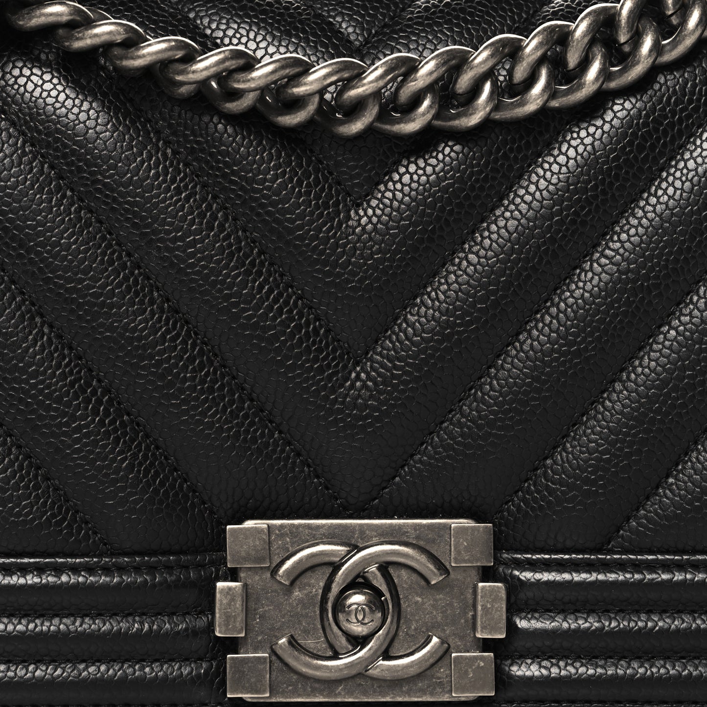 Caviar Chevron Quilted Medium Boy Flap Black