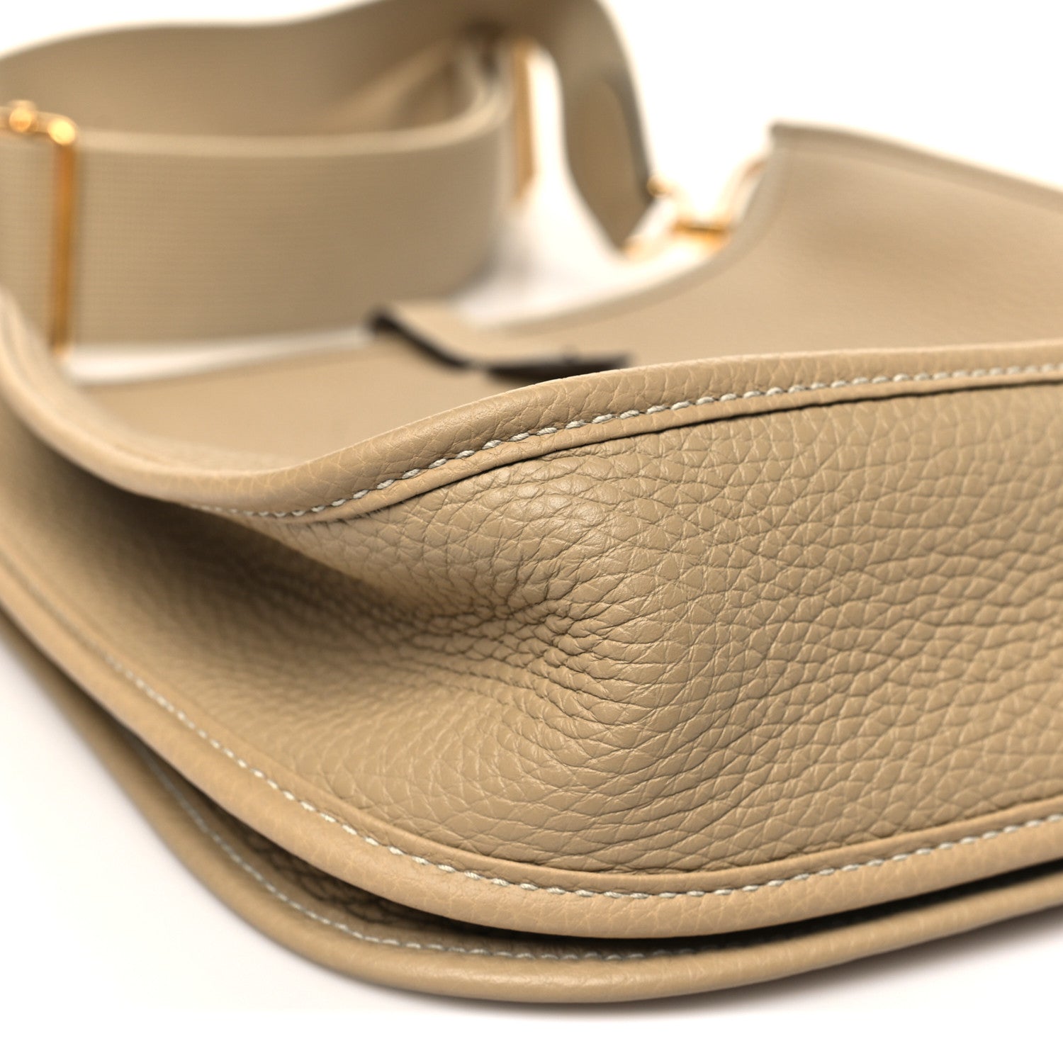 Hermes Taurillon Clemence EVELYNE III PM Trench 9 of 11