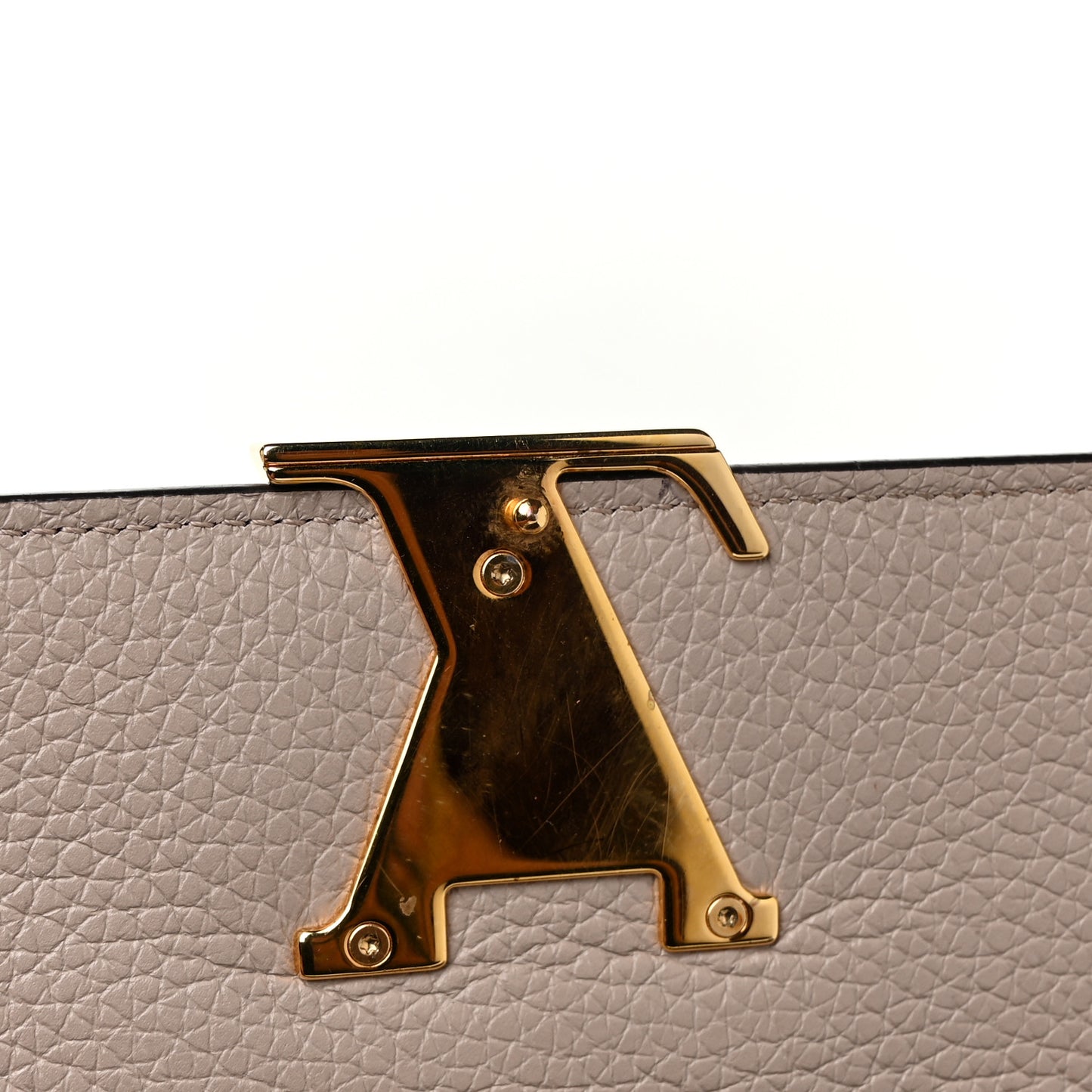Taurillon Capucines Wallet Galet