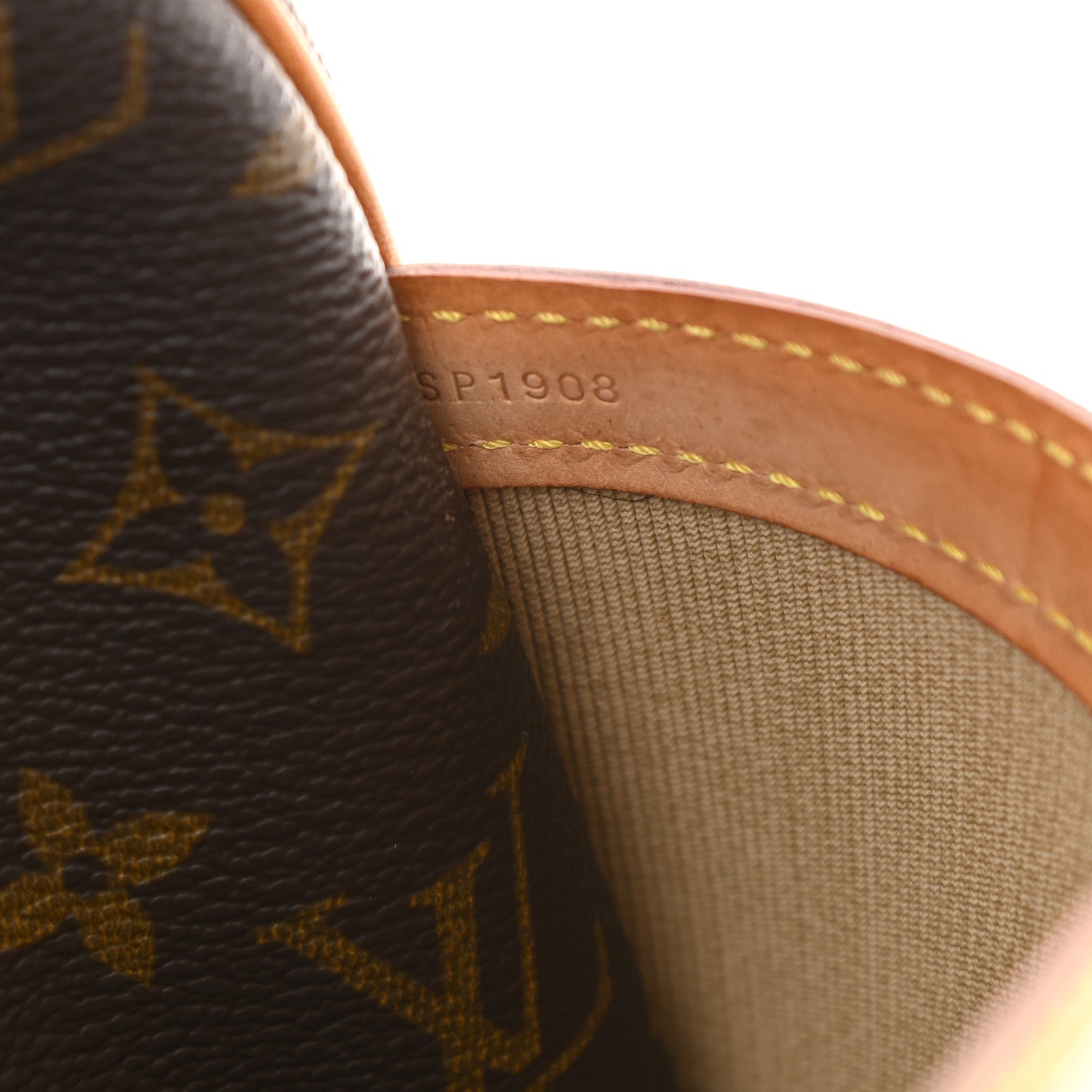 Louis Vuitton Monogram Reporter PM 7 of 10