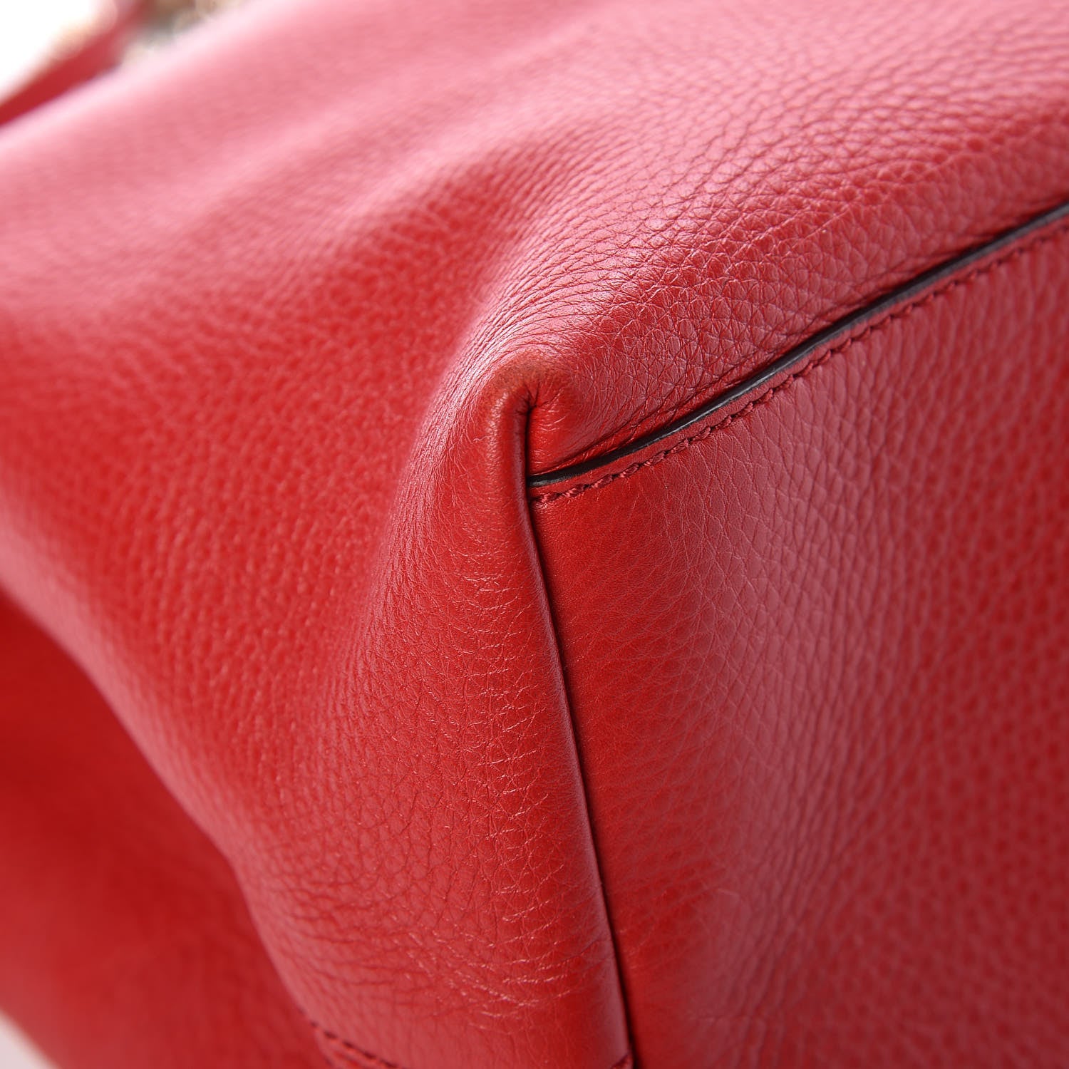 Gucci Pebbled Calfskin Large Soho Chain Shoulder Bag Tabasco Red 18 of 20