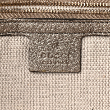 Gucci Metallic Pebbled Calfskin Medium Soho Clutch Golden Beige 7 of 10