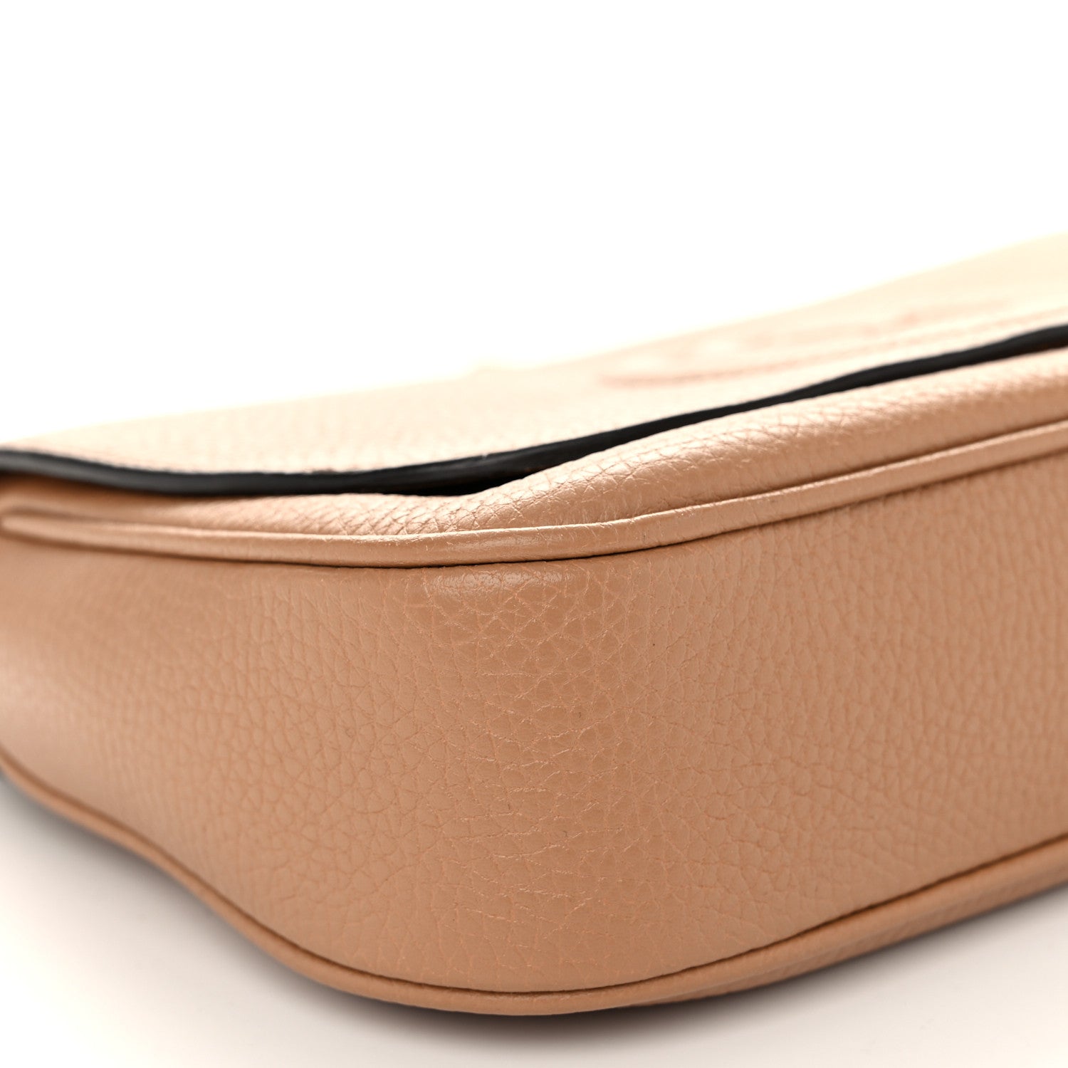 Gucci Pebbled Calfskin Medium Soho Flap Crossbody Camelia 9 of 10
