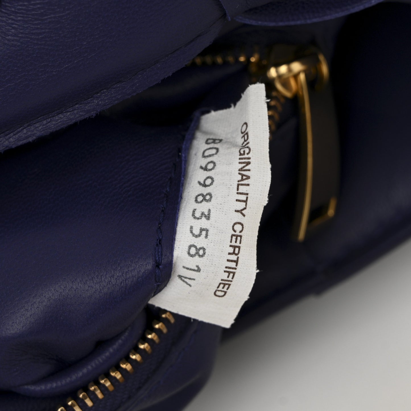 Lambskin Maxi Intreccio Padded Chain Cassette Crossbody Bag Unicorn