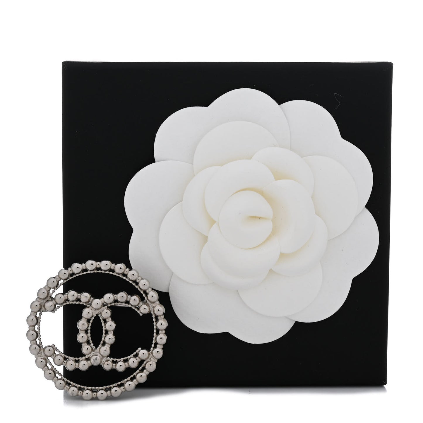 Metal Bead CC Round Brooch Silver
