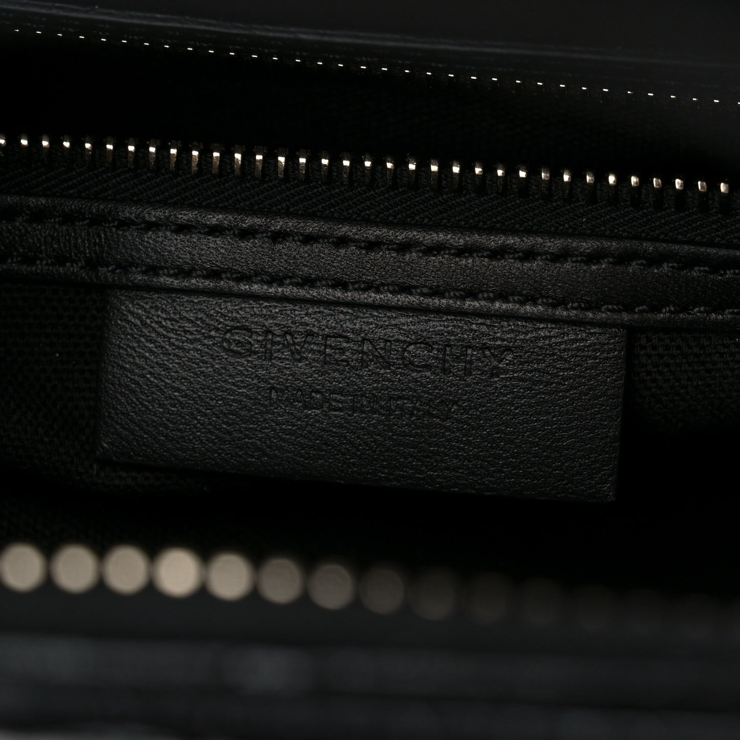 Calfskin Crocodile Embossed Small Antigona Black