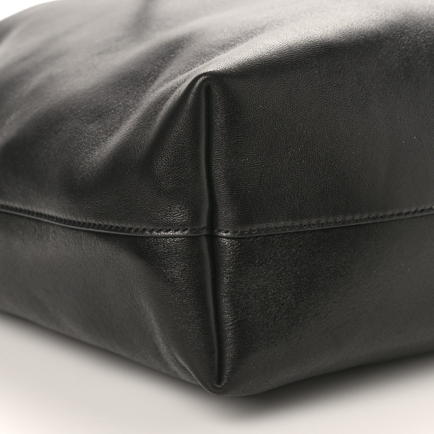 Lambskin Paris VII Pouch Black