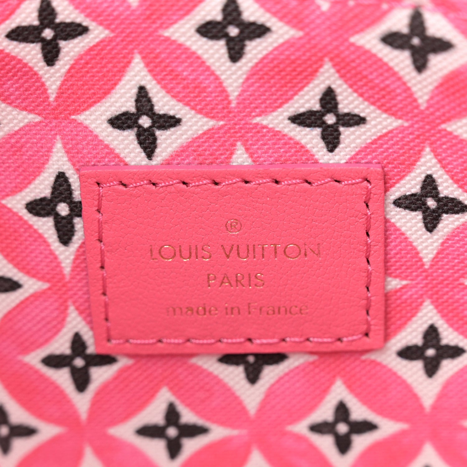 Louis Vuitton Monogram Giant By The Pool 2.0 Onthego PM Pink 6 of 9