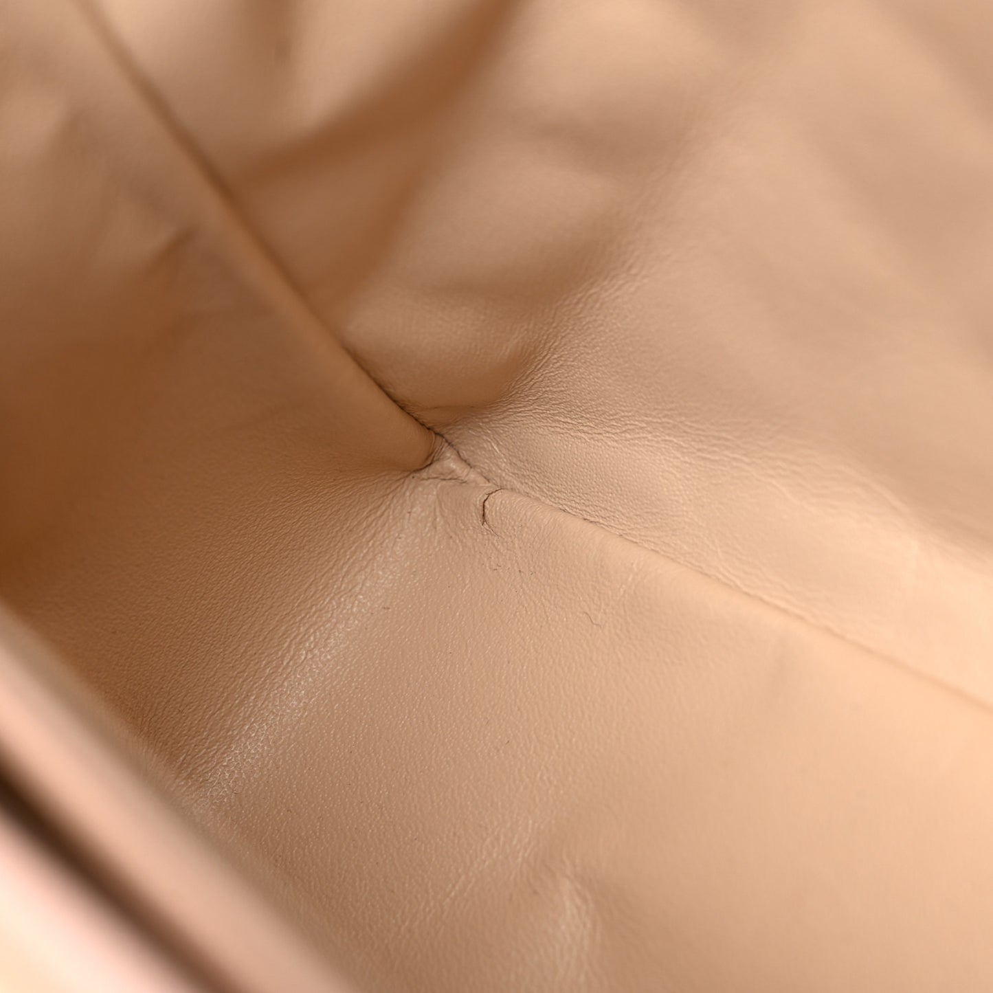 Caviar Quilted Jumbo Single Flap Beige Clair