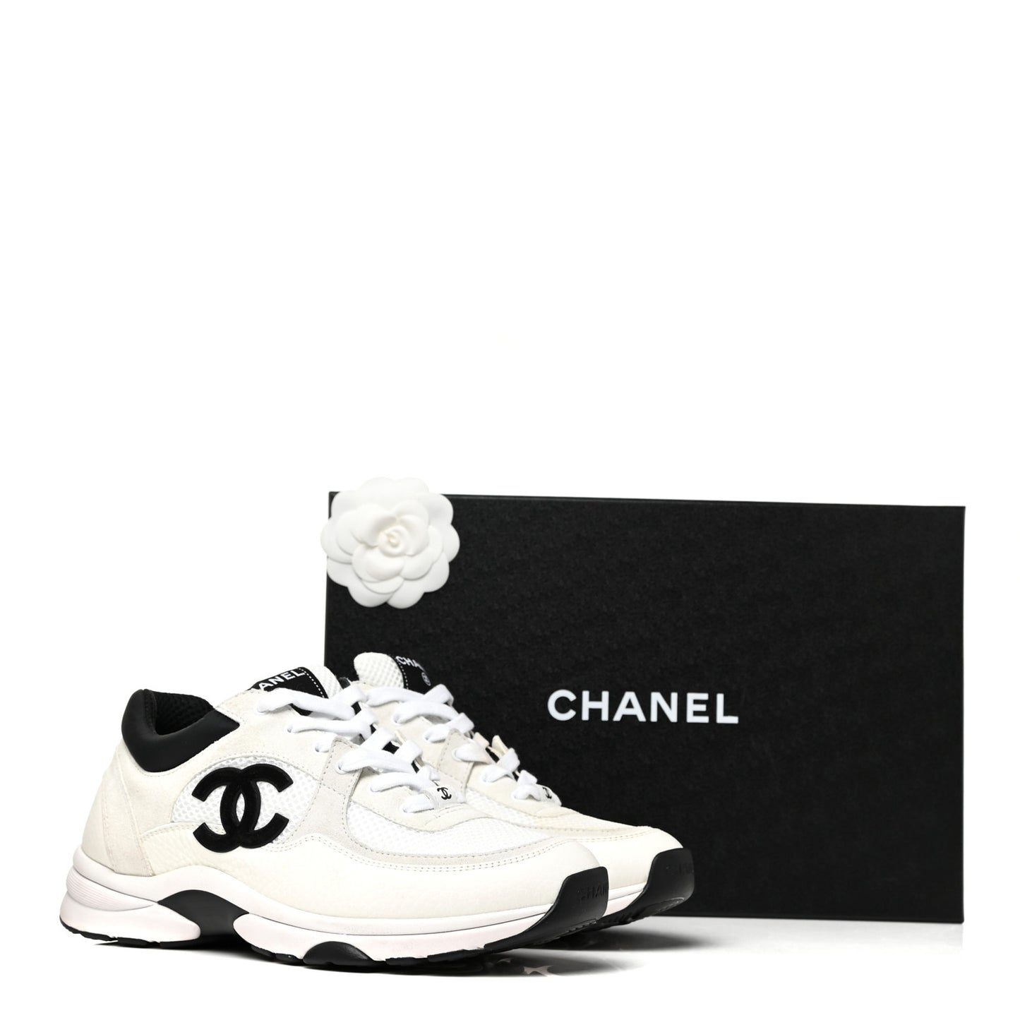 Mesh Suede Calfskin Grained Calfskin Womens CC Sneakers 39 White Black