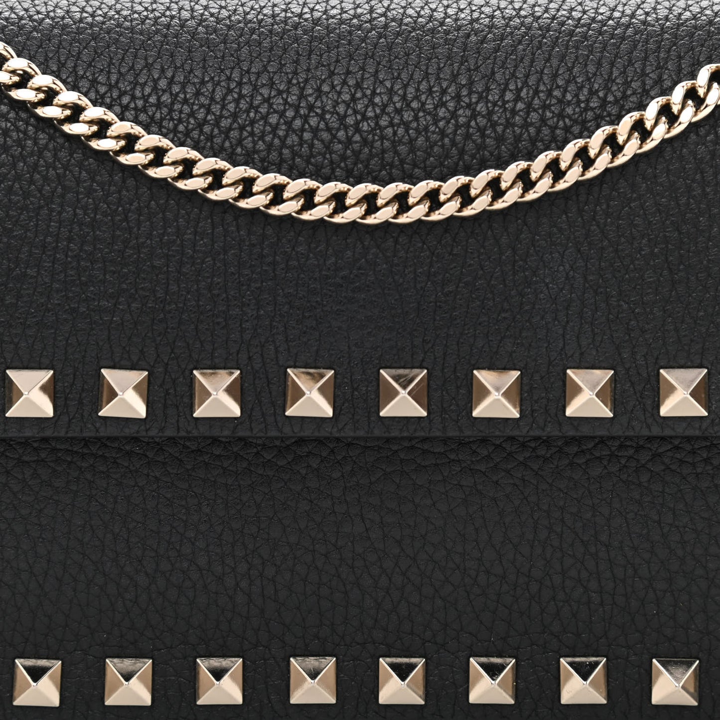 Pebbled Calfskin Rockstud Flap Wallet On Chain Black
