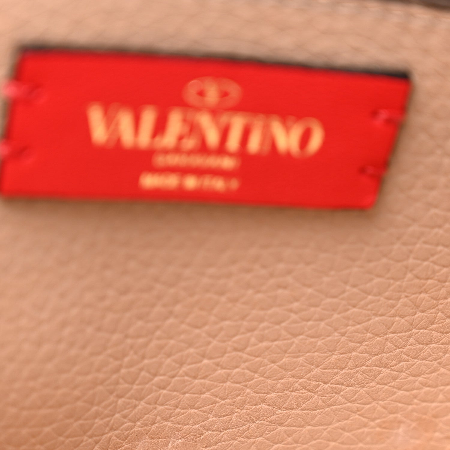 Valentino Garavani Pebbled Calfskin Rockstud Flap Wallet On Chain Poudre 10 of 12