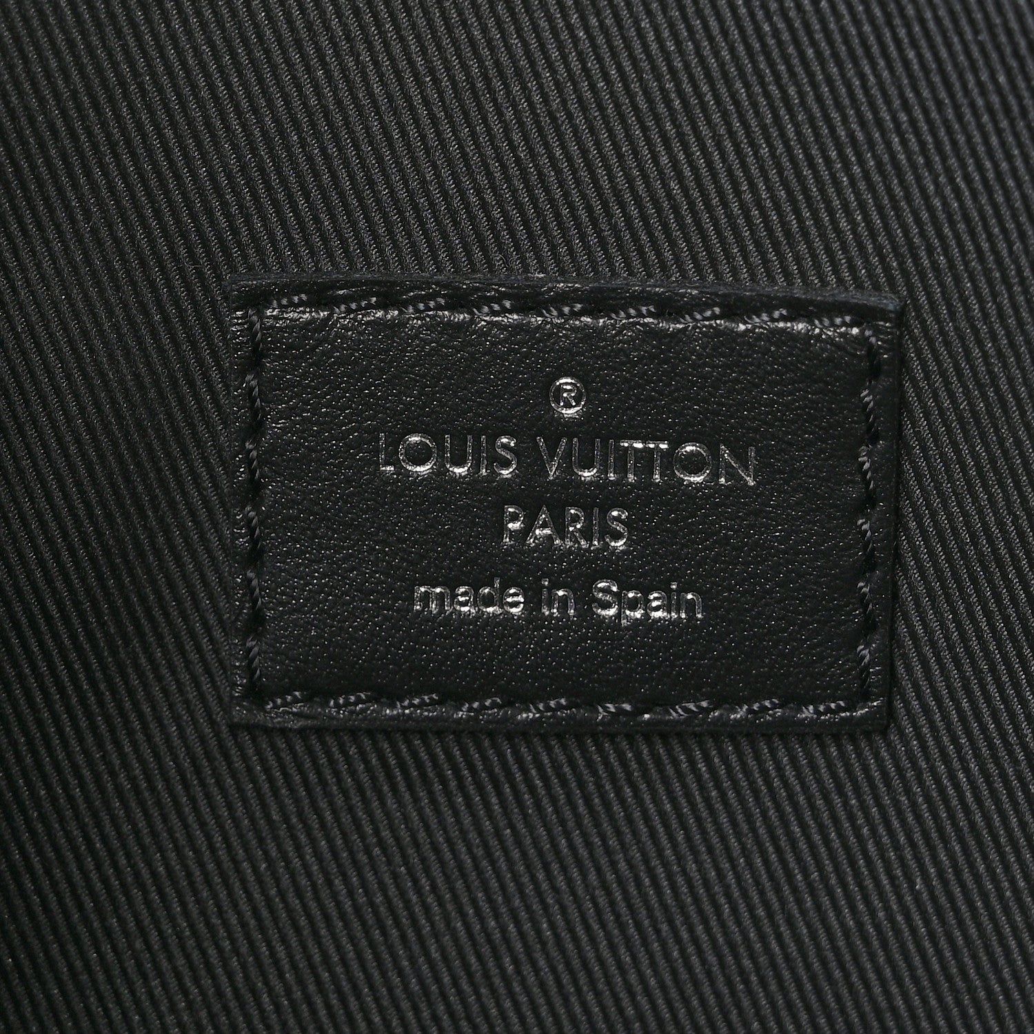 Louis Vuitton Damier Graphite 3D Studio Messenger 6 of 9
