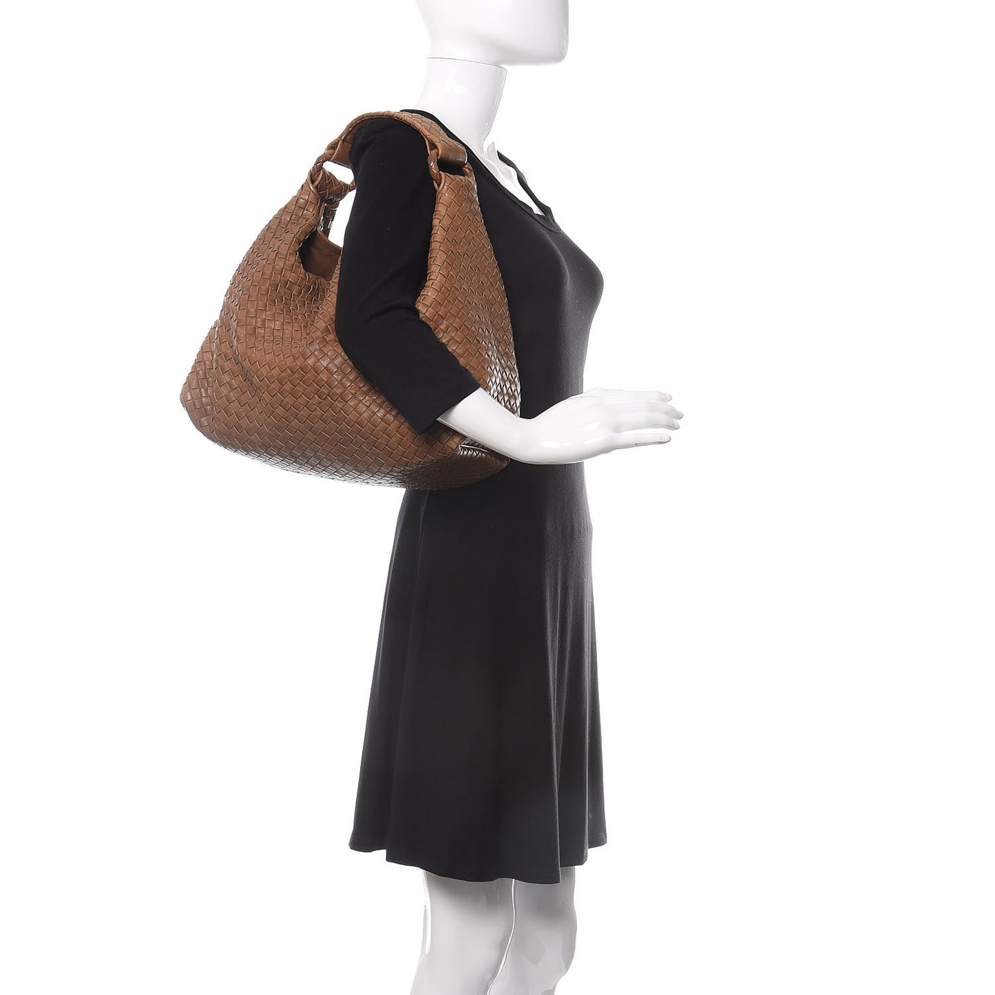 Nappa Intrecciato Pyramid Hobo Noce