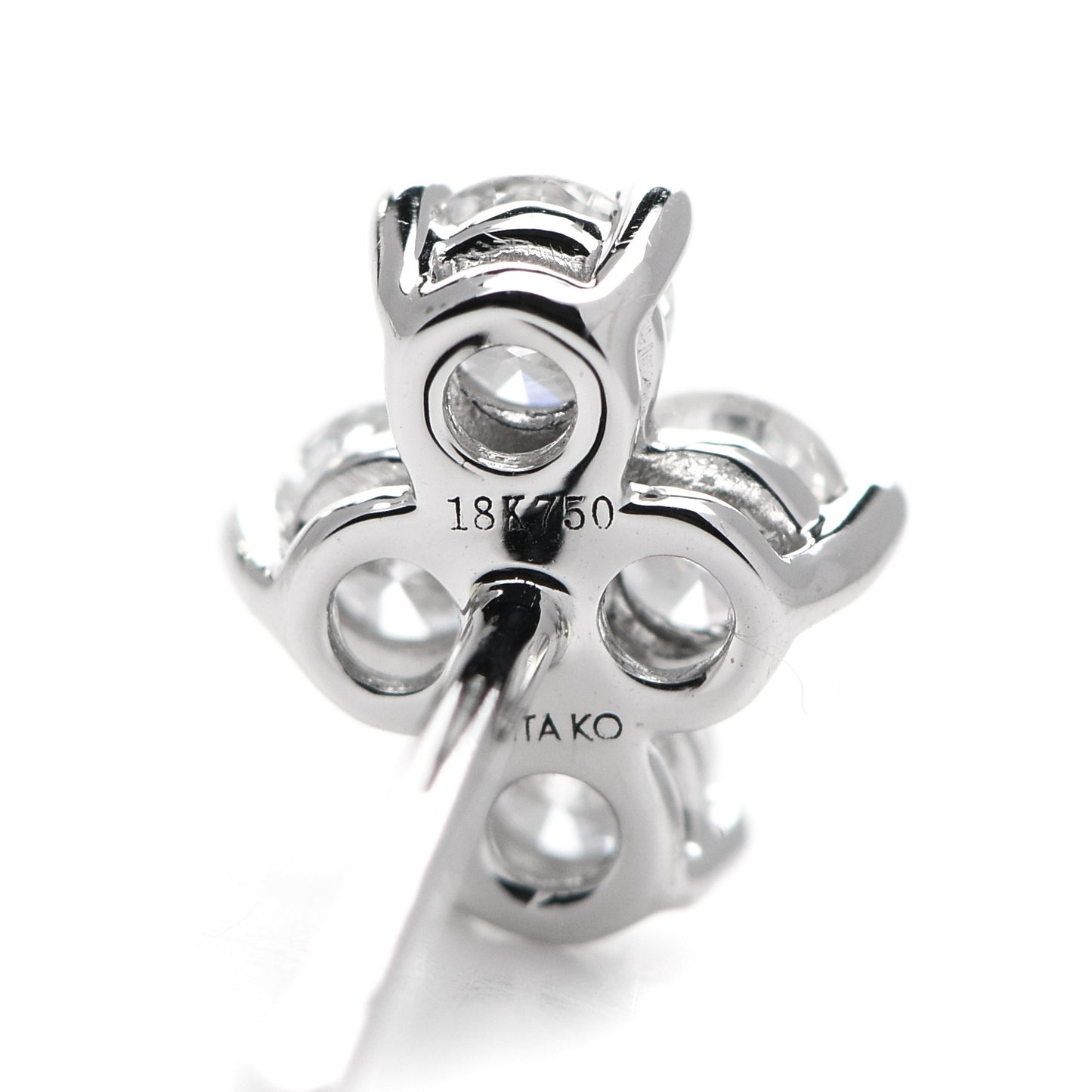 18K White Gold Diamond Vivi Stud Earrings