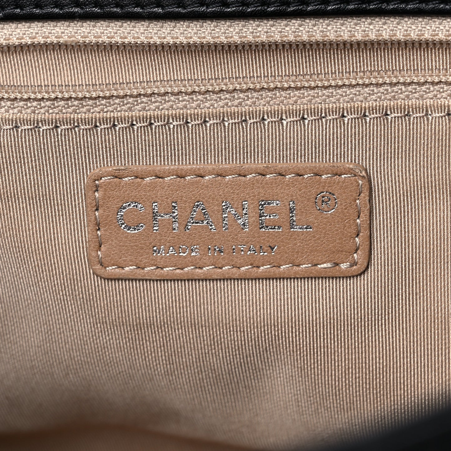 Glazed Crinkled Calfskin Medium East West Flap Black