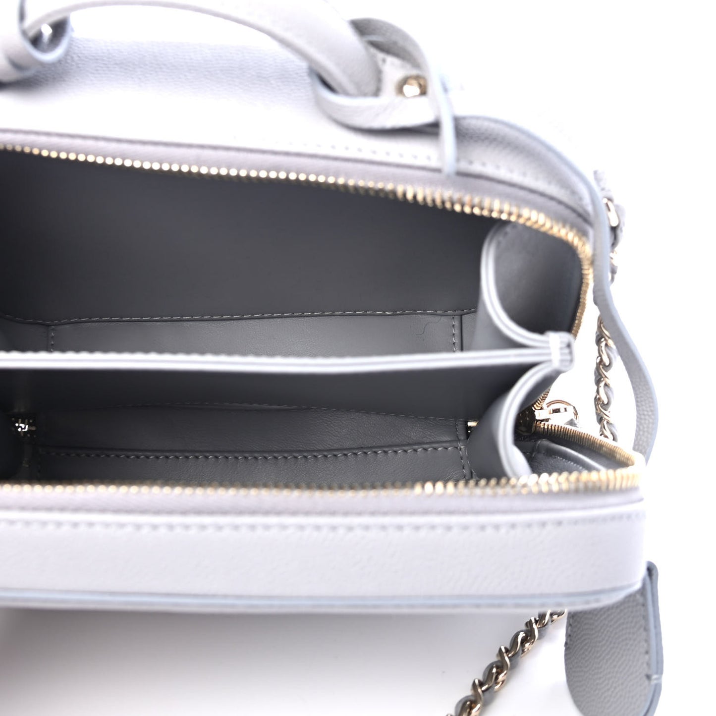 Caviar Quilted Small CC Filigree Vanity Case Grey