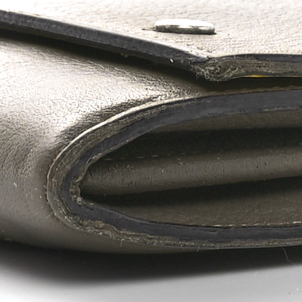 Drummed Calfskin Large Multifunction Flap Wallet Souris