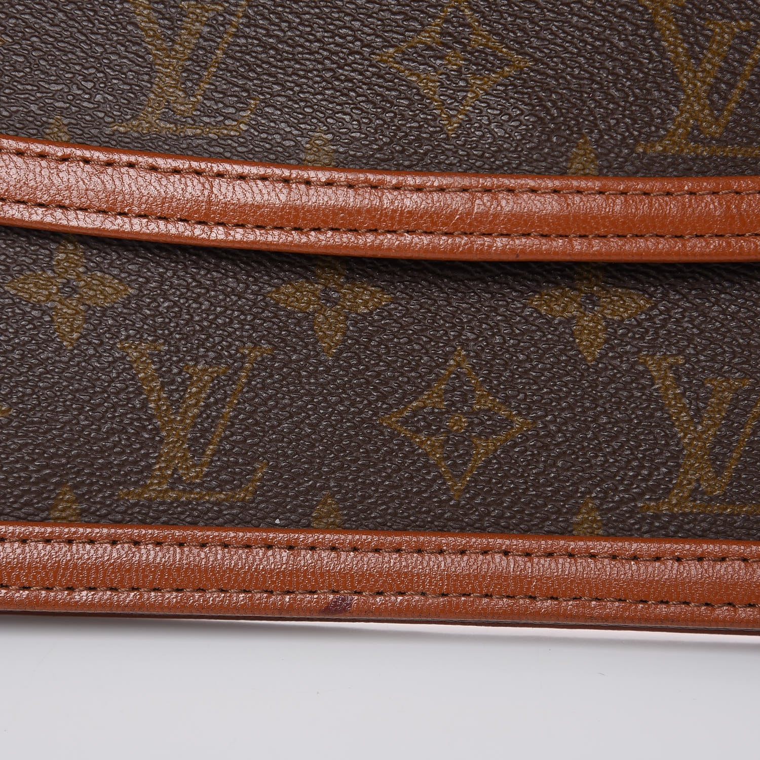Louis Vuitton Monogram Pochette Dame 29 6 of 14