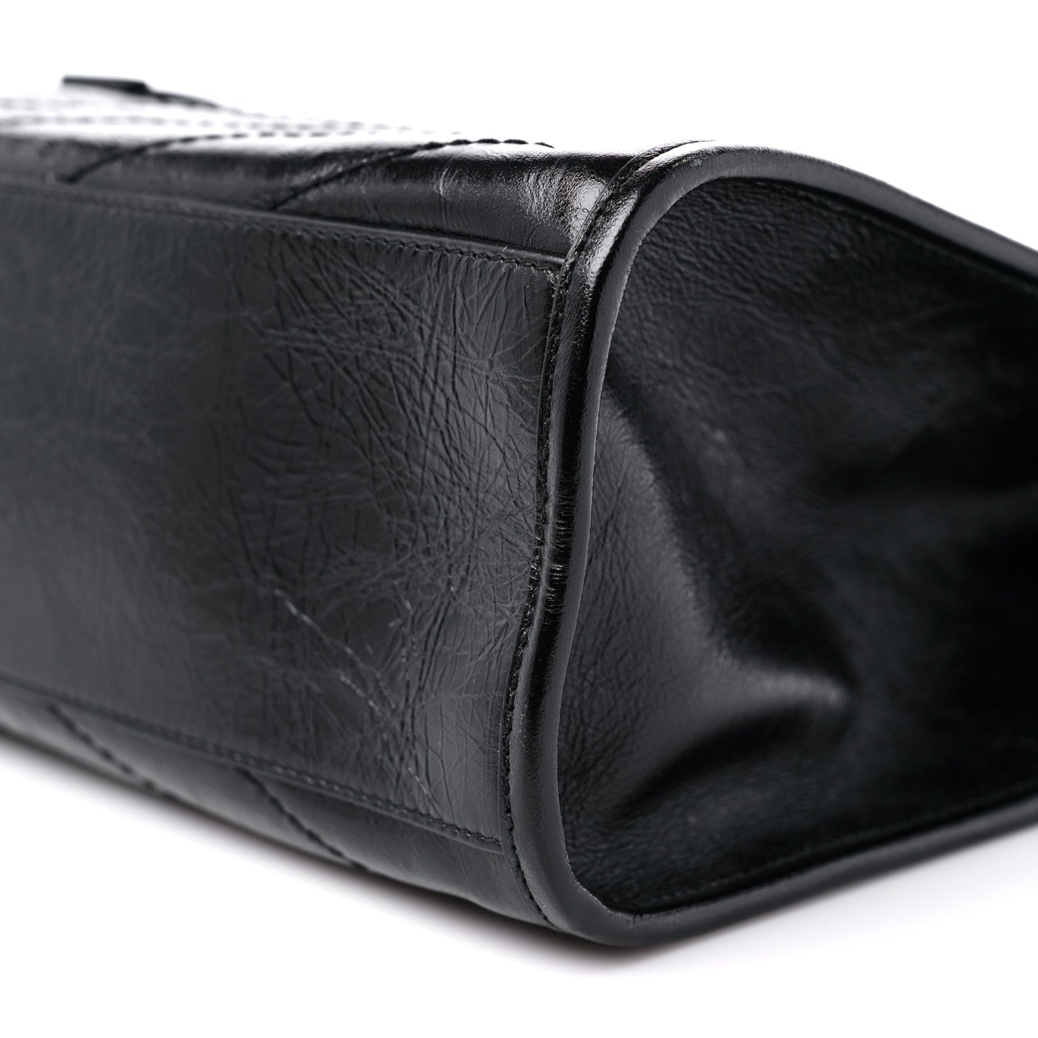 Saint Laurent Crinkled Calfskin Matelasse Monogram Large Niki Shopper Tote Black 9 of 10