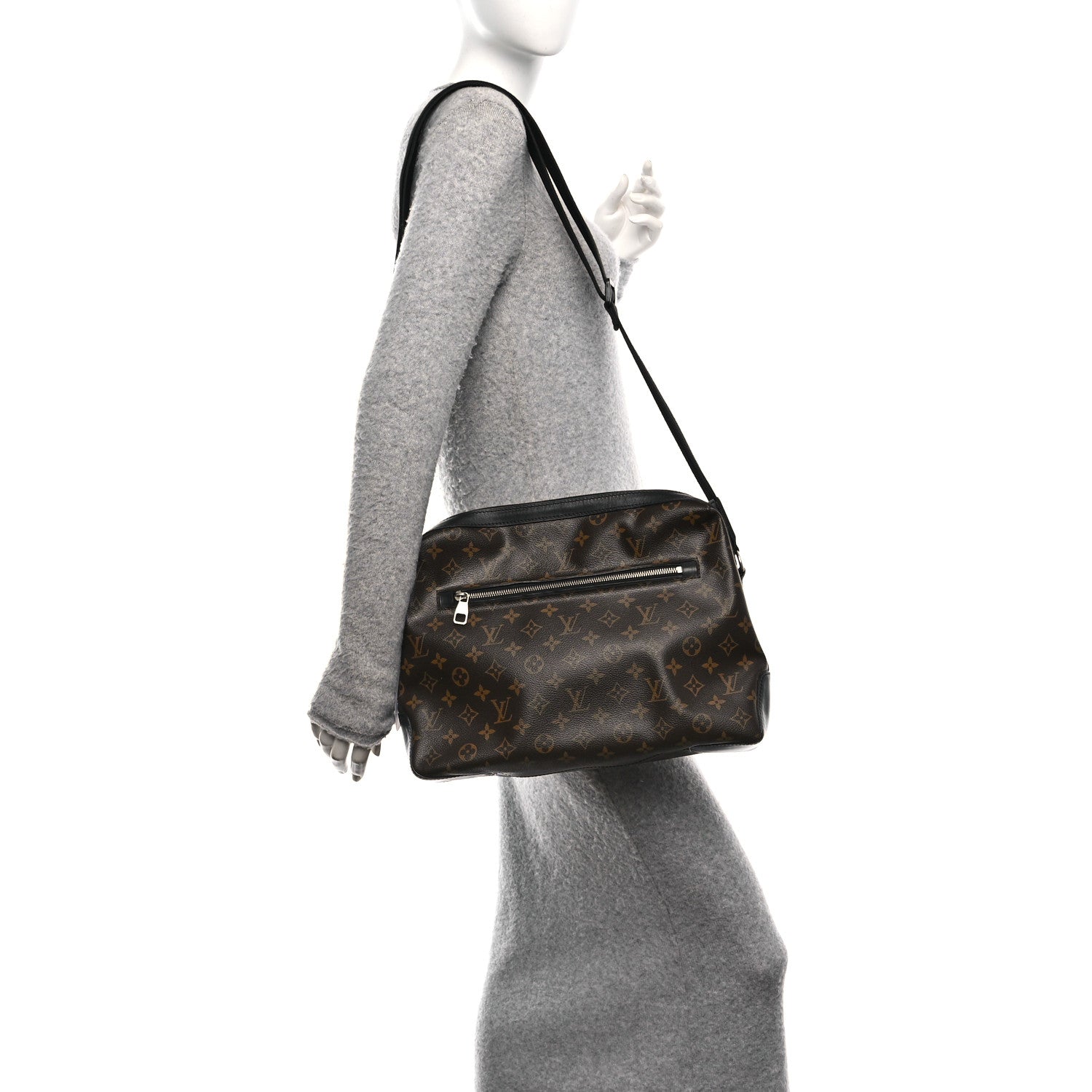 Louis Vuitton Monogram Macassar Torres Messenger 2 of 9