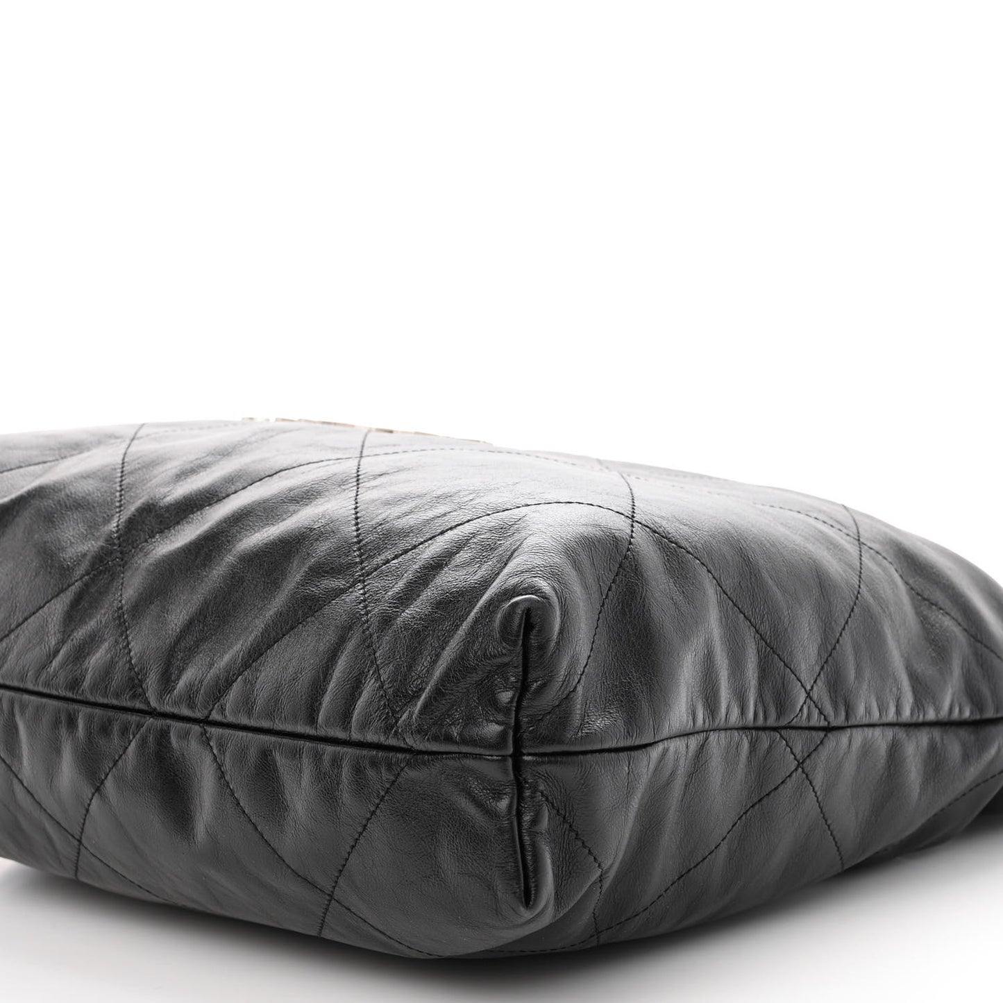 Shiny Calfskin Quilted Chanel 22 Black
