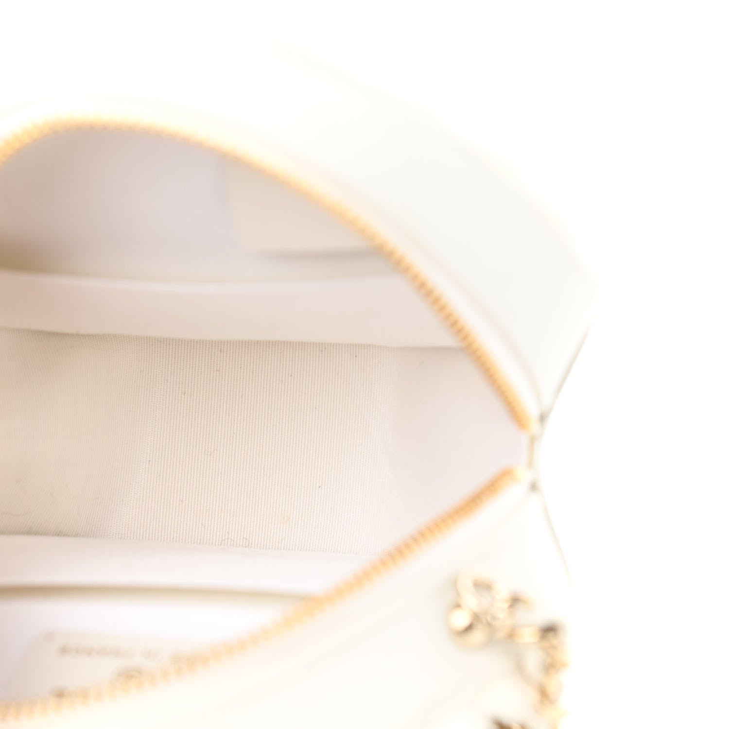 Chanel Fur Chevron Quilted Round Clutch With Chain White 5 of 11
