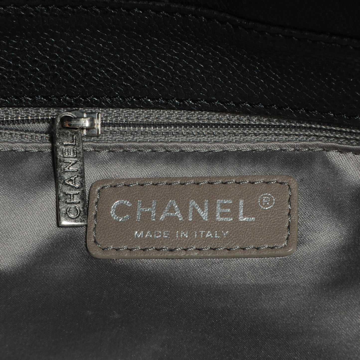 Caviar 31 CC Shoulder Bag Black