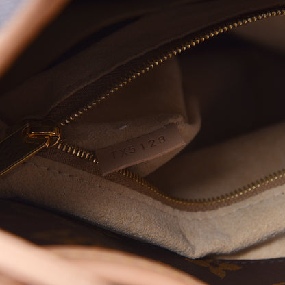 Louis Vuitton Monogram Artsy MM 7 of 14