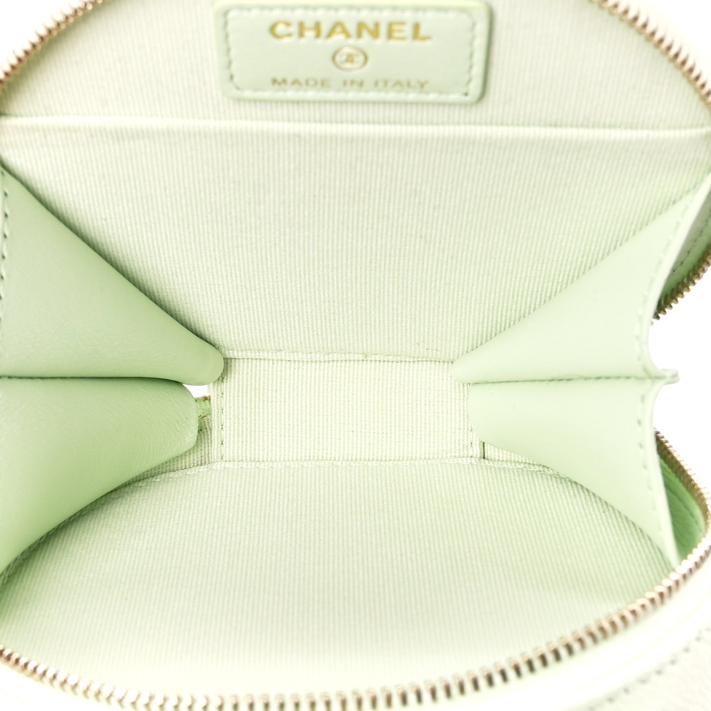 Caviar Quilted Round Handle With Care Vanity With Chain Mint
