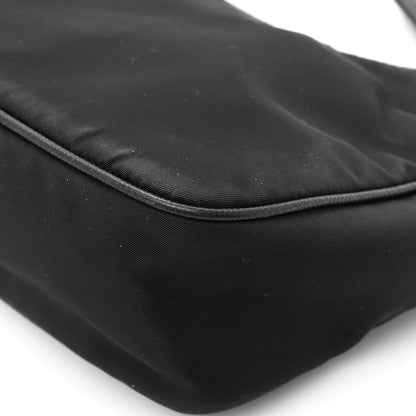 Prada Nylon Re-Edition 2005 Shoulder Bag Black 14 of 15