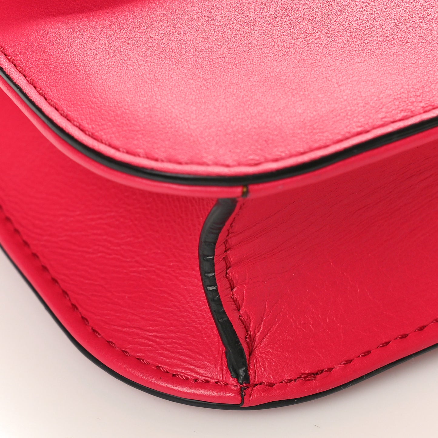 Vitello Small Glam Lock Rockstud Flap Deep Fuxia