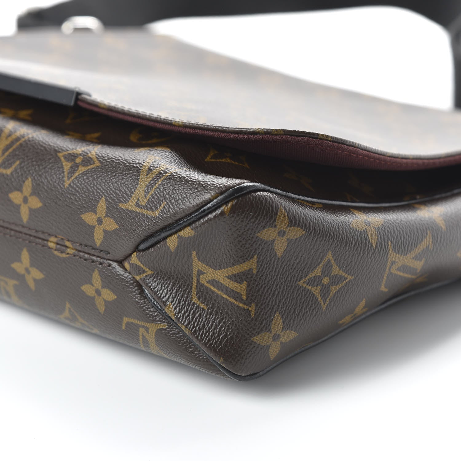 Louis Vuitton Monogram Macassar District MM 7 of 9