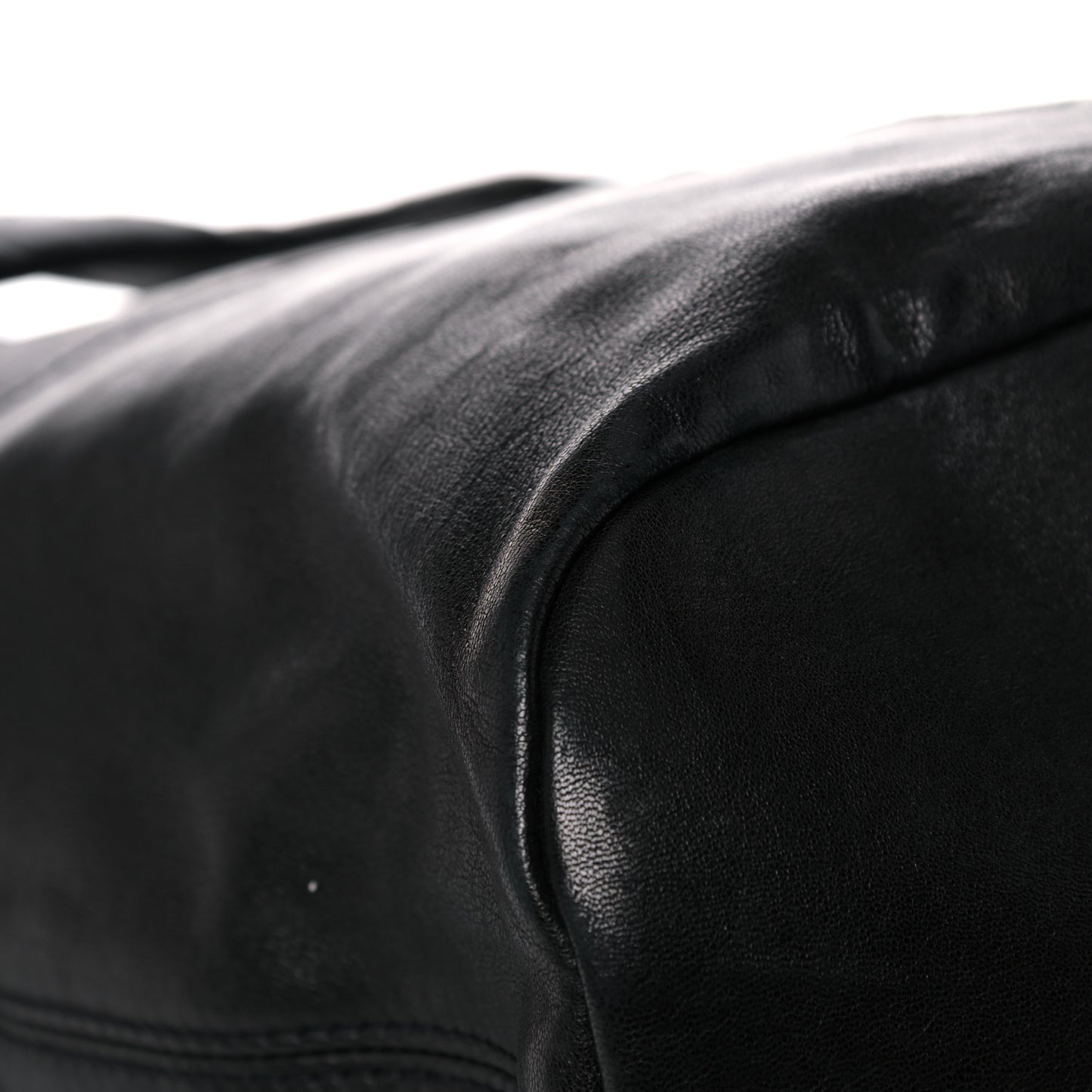 Lambskin North South Nightingale Black