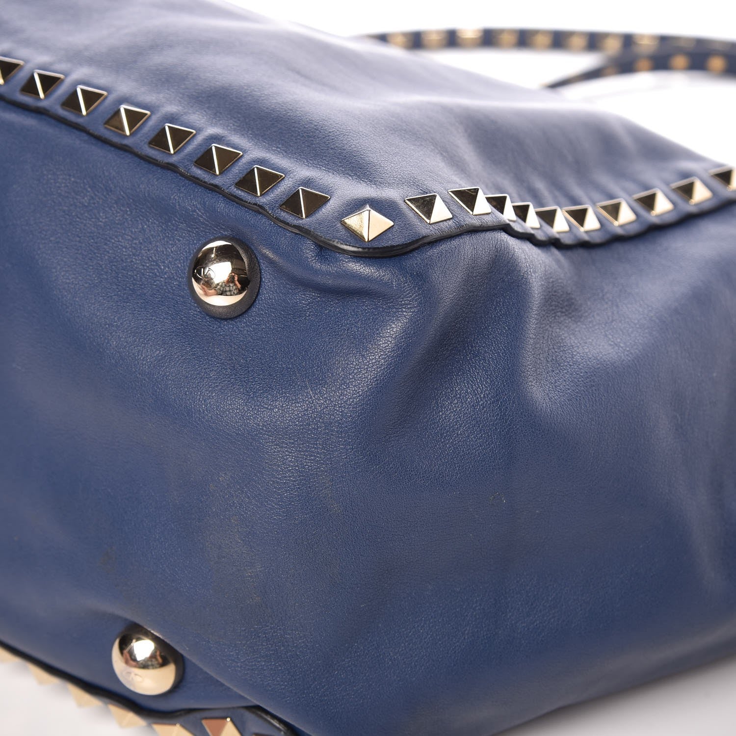 Valentino Garavani Vitello Medium Rockstud Tote Indigo 16 of 21